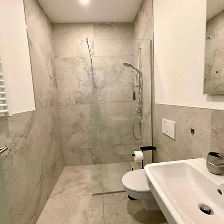 Neu Schwarzwald Zimmer Am Schloessle Goldstadt Pforzheim Eksteriør billede